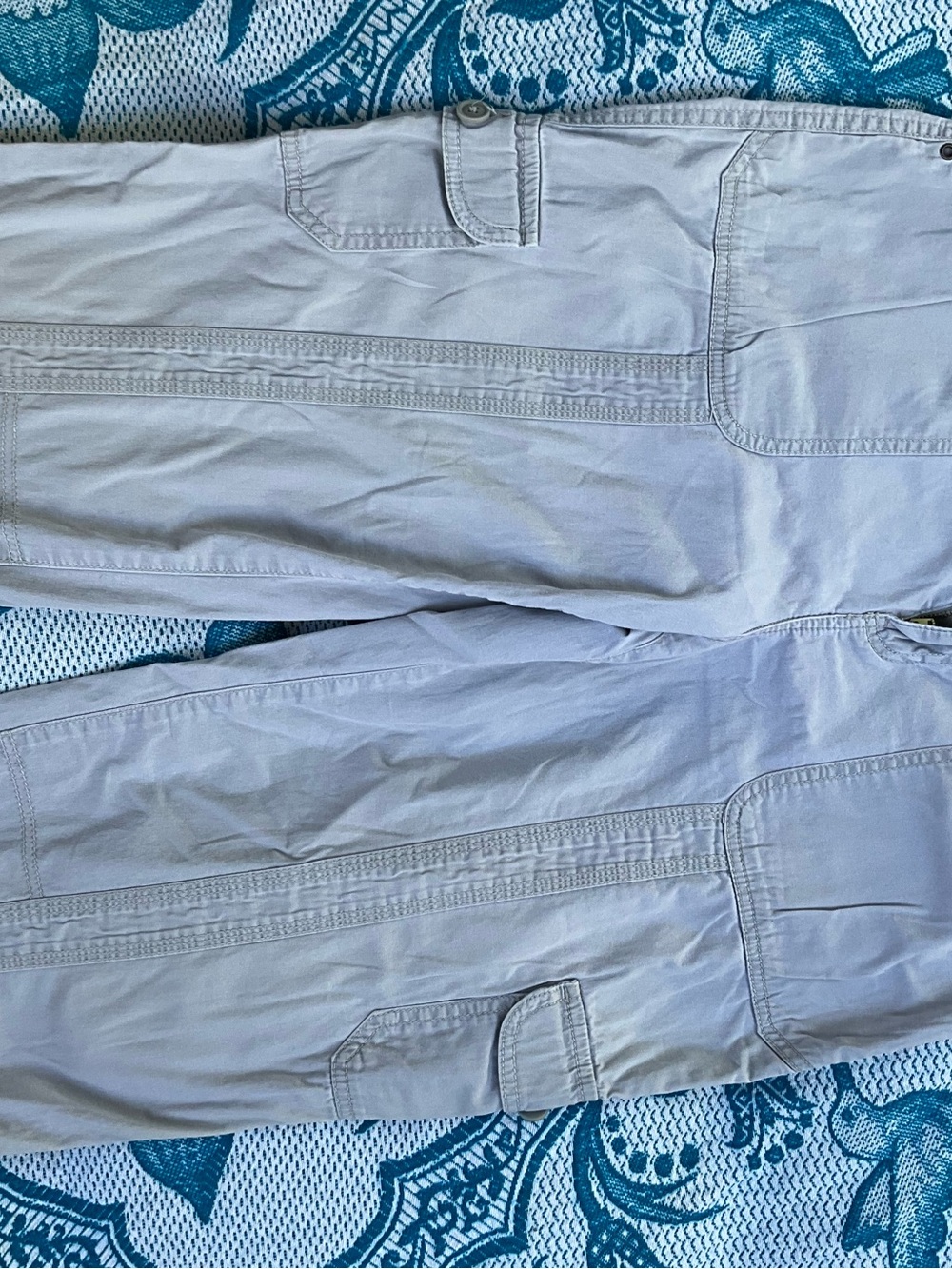 Style & Co Light Grey Cargo Capri Pants Bungee Hem Stretch Waist Size 10